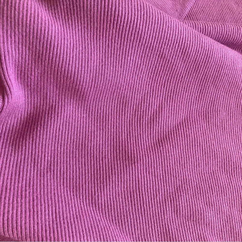Banana Republic Asymmetrical Crew Neck Sweater Size Small Soft Stretch Purple